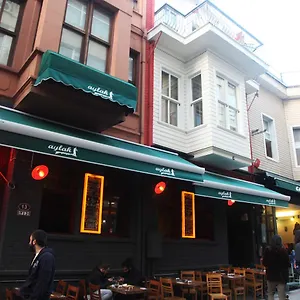 Moda Hostal