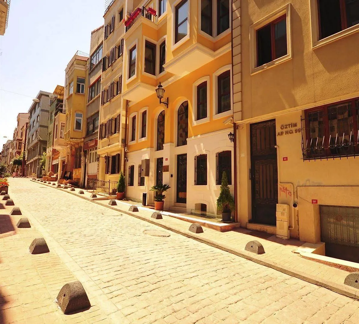 فندق اوتوبيرا اسطنبول تركيا